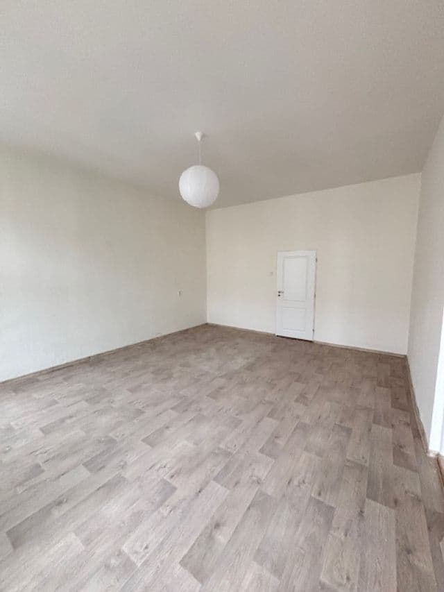 Pronájem bytu 3+1 104 m², Antonína Slavíka, Brno, Jihomoravský kraj Pronájem bytu 3+1 104 m², Antonína Slavíka, Brno, Jihomoravský kraj