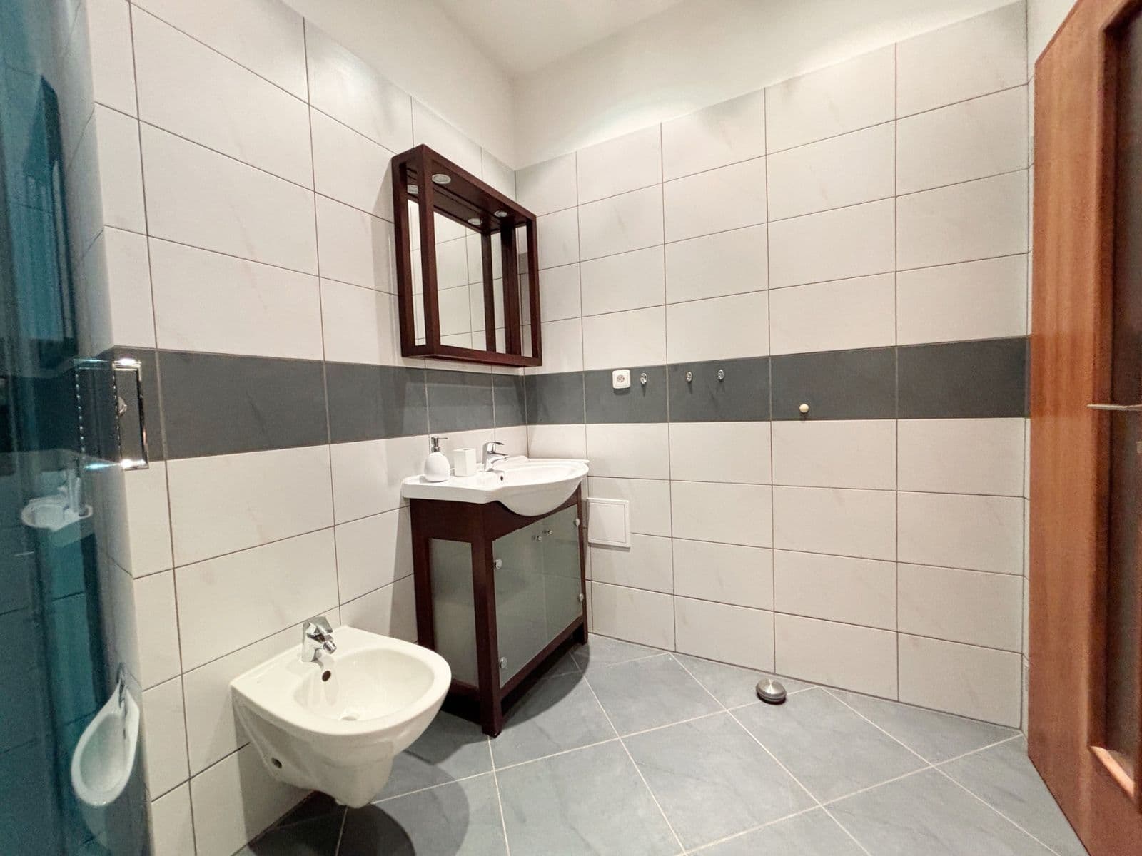 Pronájem bytu 3+kk 123 m², Kostelní, Praha, Praha Pronájem bytu 3+kk 123 m², Kostelní, Praha, Praha