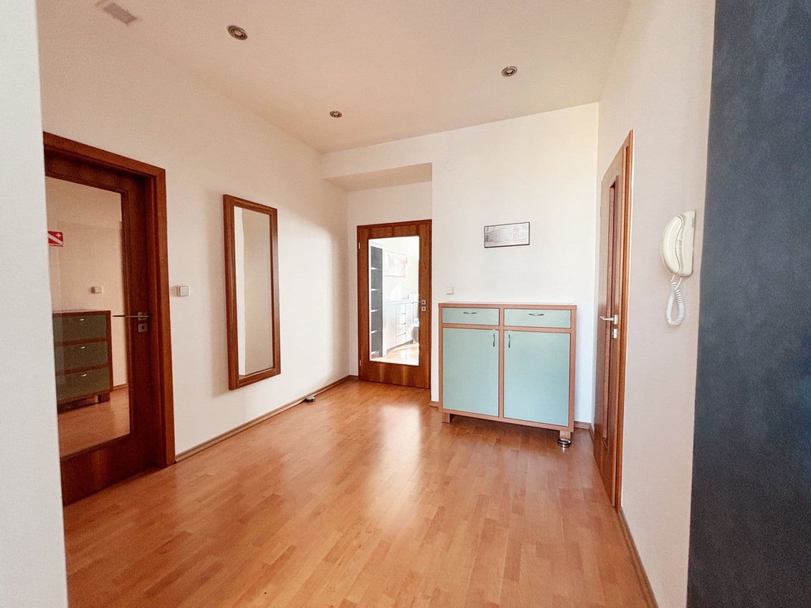 Pronájem bytu 3+kk 123 m², Kostelní, Praha, Praha Pronájem bytu 3+kk 123 m², Kostelní, Praha, Praha