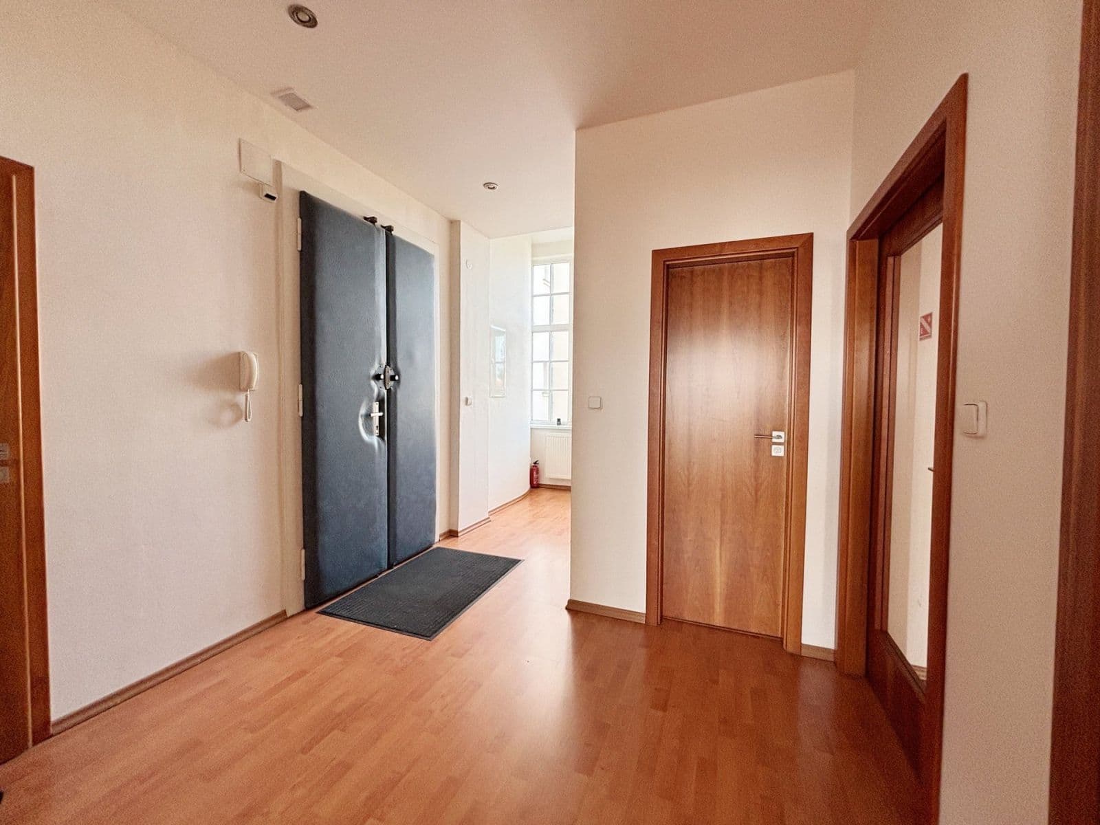 Pronájem bytu 3+kk 123 m², Kostelní, Praha, Praha Pronájem bytu 3+kk 123 m², Kostelní, Praha, Praha
