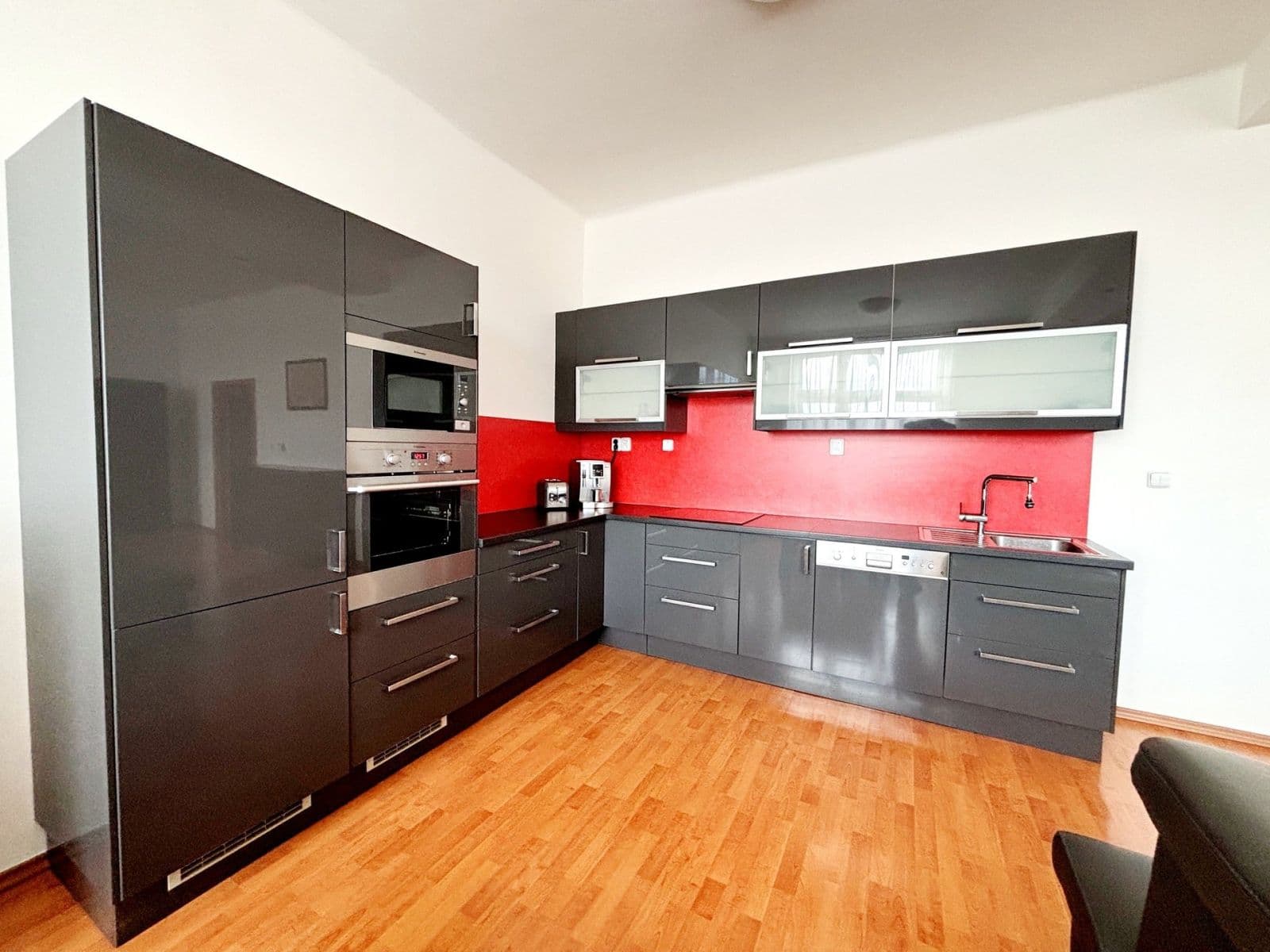 Pronájem bytu 3+kk 123 m², Kostelní, Praha, Praha Pronájem bytu 3+kk 123 m², Kostelní, Praha, Praha