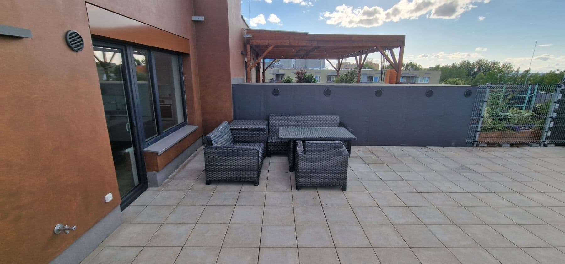 Pronájem bytu 5+kk 106 m², Knovízská, Praha, Praha Pronájem bytu 5+kk 106 m², Knovízská, Praha, Praha