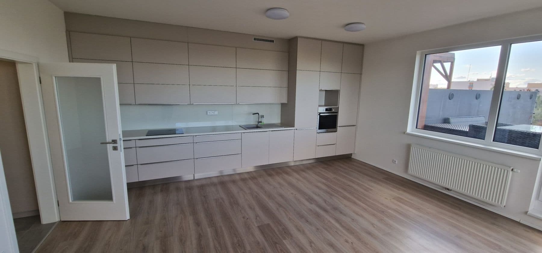 Pronájem bytu 5+kk 106 m², Knovízská, Praha, Praha Pronájem bytu 5+kk 106 m², Knovízská, Praha, Praha