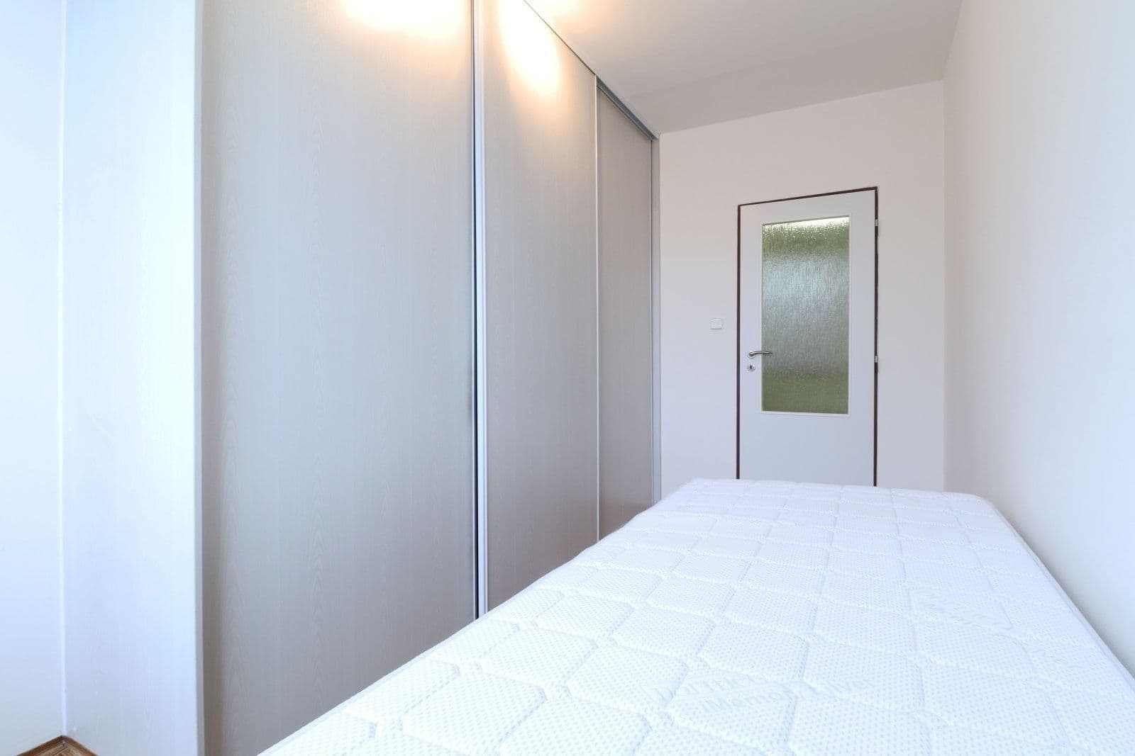 Pronájem bytu 3+kk 65 m², Jažlovická, Praha, Praha Pronájem bytu 3+kk 65 m², Jažlovická, Praha, Praha