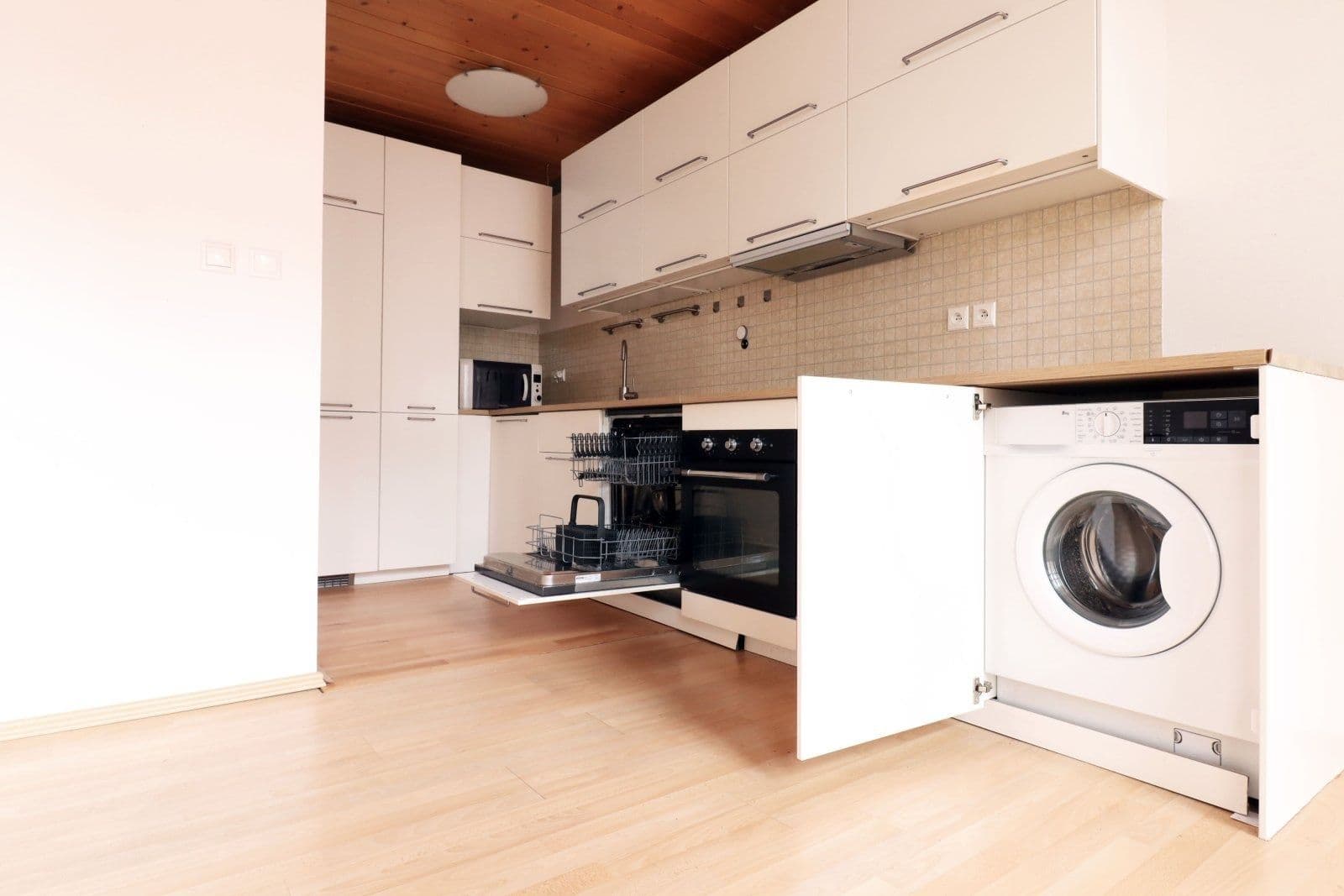 Pronájem bytu 2+kk 76 m², Novákových, Praha, Praha Pronájem bytu 2+kk 76 m², Novákových, Praha, Praha