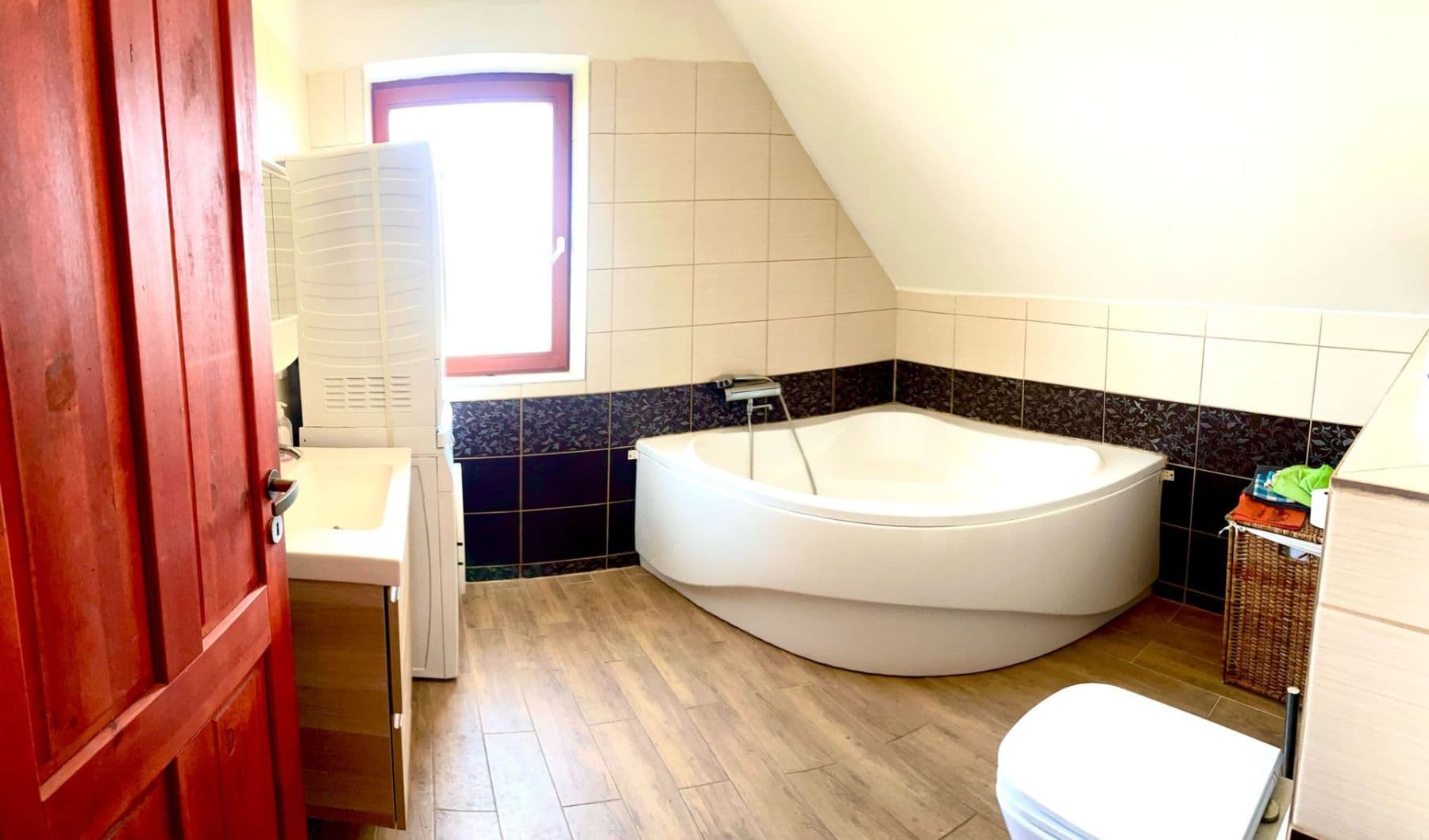 Prodej domu 153 m², pozemek 1.300 m², Velká Buková, Středočeský kraj Prodej domu 153 m², pozemek 1.300 m², Velká Buková, Středočeský kraj