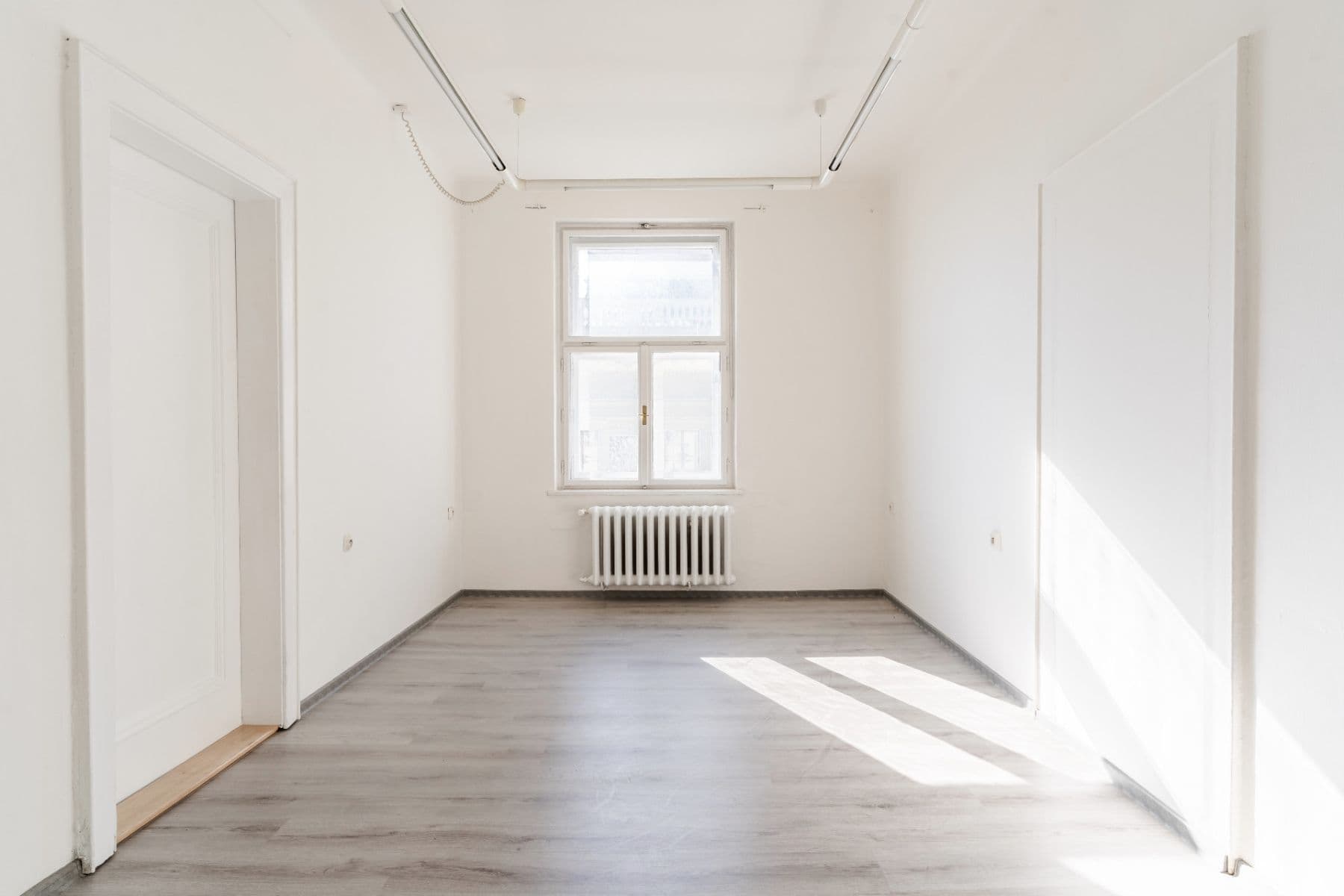 Pronájem kanceláře 20 m², Dvořákova, Brno, Jihomoravský kraj Pronájem kanceláře 20 m², Dvořákova, Brno, Jihomoravský kraj