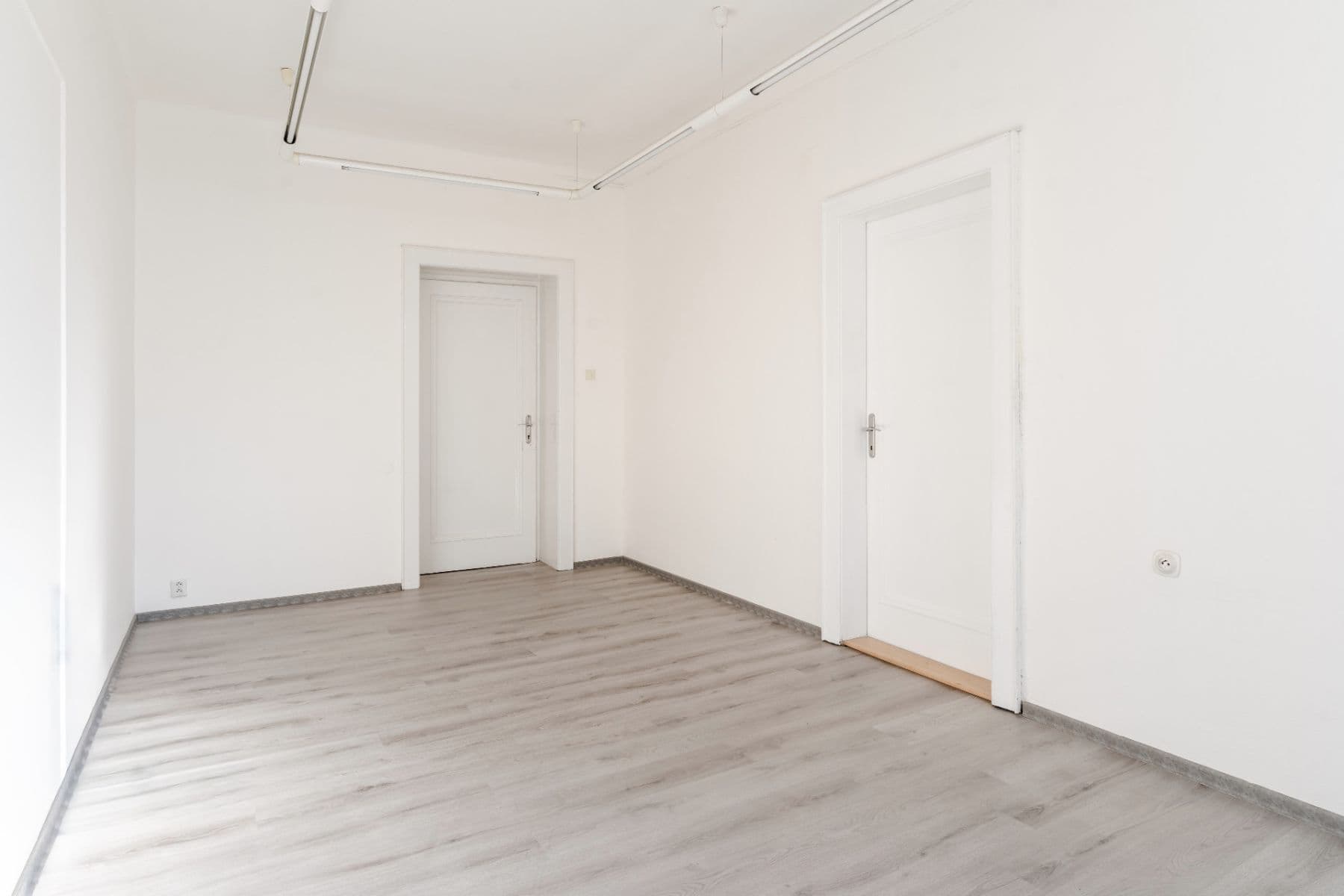 Pronájem kanceláře 20 m², Dvořákova, Brno, Jihomoravský kraj Pronájem kanceláře 20 m², Dvořákova, Brno, Jihomoravský kraj