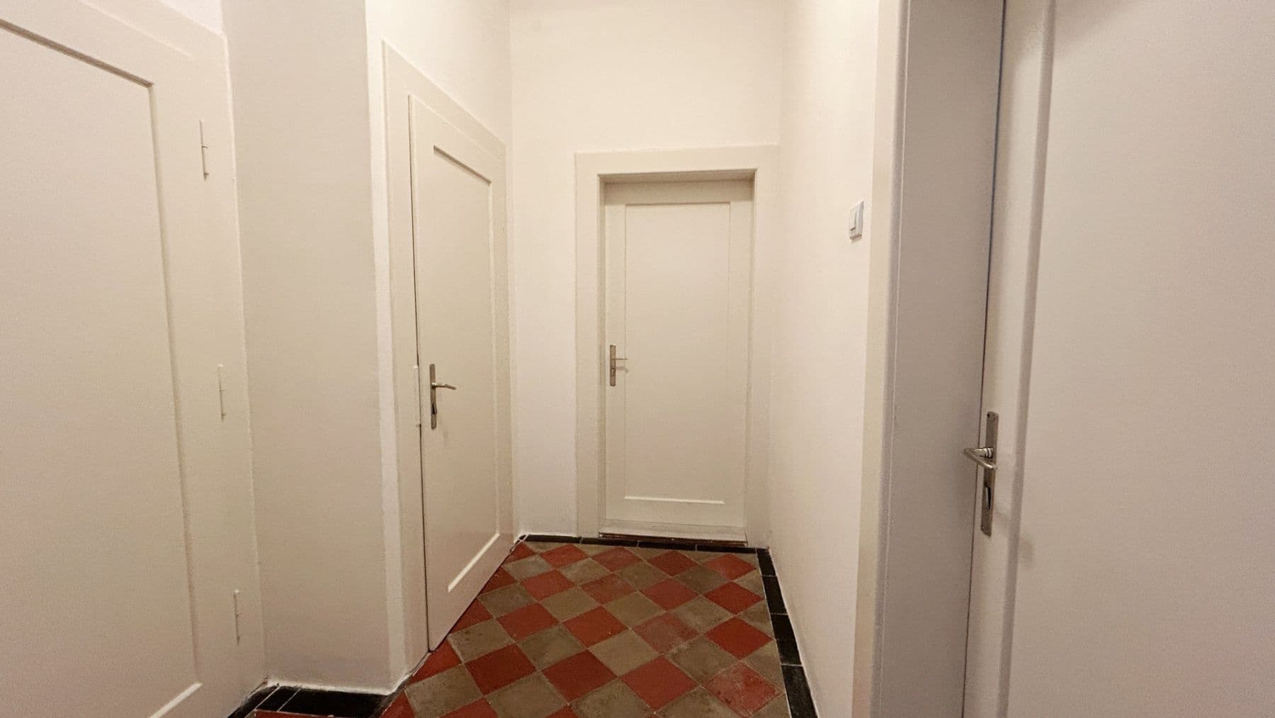 Pronájem bytu 2+1 60 m², Dr. Beneše, Poděbrady, Středočeský kraj Pronájem bytu 2+1 60 m², Dr. Beneše, Poděbrady, Středočeský kraj