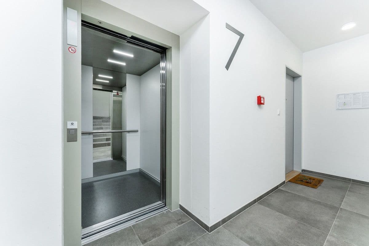 Pronájem bytu 59 m², Ocelářská, Praha, Praha Pronájem bytu 59 m², Ocelářská, Praha, Praha