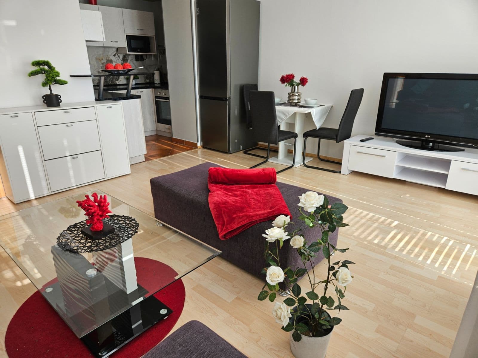 Pronájem bytu 2+kk 84 m², Mikanova, Praha, Praha Pronájem bytu 2+kk 84 m², Mikanova, Praha, Praha