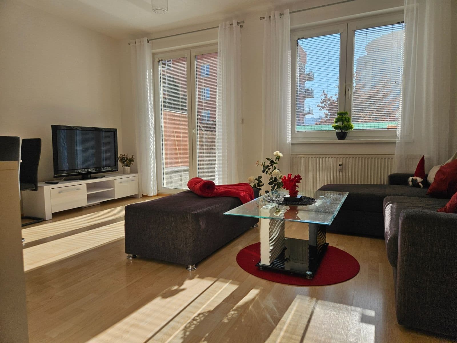 Pronájem bytu 2+kk 84 m², Mikanova, Praha, Praha Pronájem bytu 2+kk 84 m², Mikanova, Praha, Praha