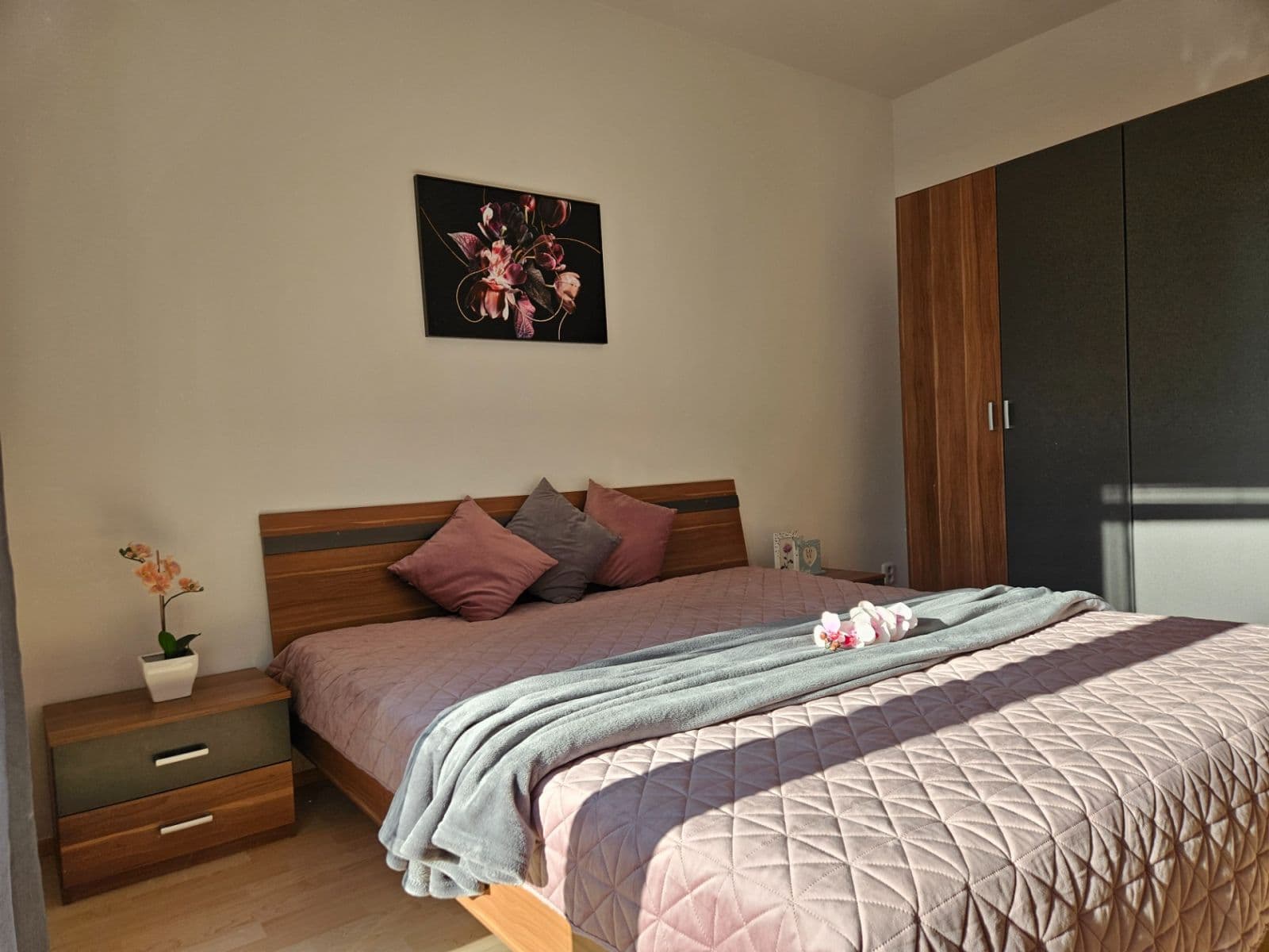 Pronájem bytu 2+kk 84 m², Mikanova, Praha, Praha Pronájem bytu 2+kk 84 m², Mikanova, Praha, Praha