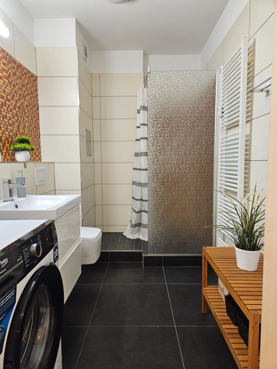 Pronájem bytu 2+kk 84 m², Mikanova, Praha, Praha Pronájem bytu 2+kk 84 m², Mikanova, Praha, Praha