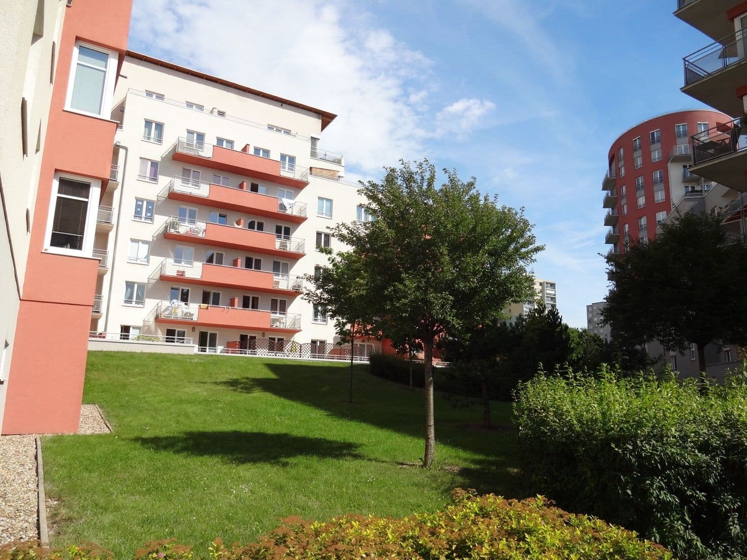 Pronájem bytu 2+kk 84 m², Mikanova, Praha, Praha Pronájem bytu 2+kk 84 m², Mikanova, Praha, Praha