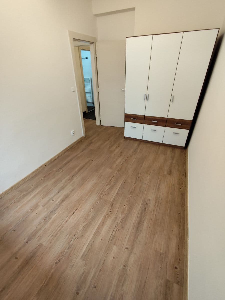 Pronájem bytu 2+kk 43 m², Renneská třída, Brno, Jihomoravský kraj Pronájem bytu 2+kk 43 m², Renneská třída, Brno, Jihomoravský kraj