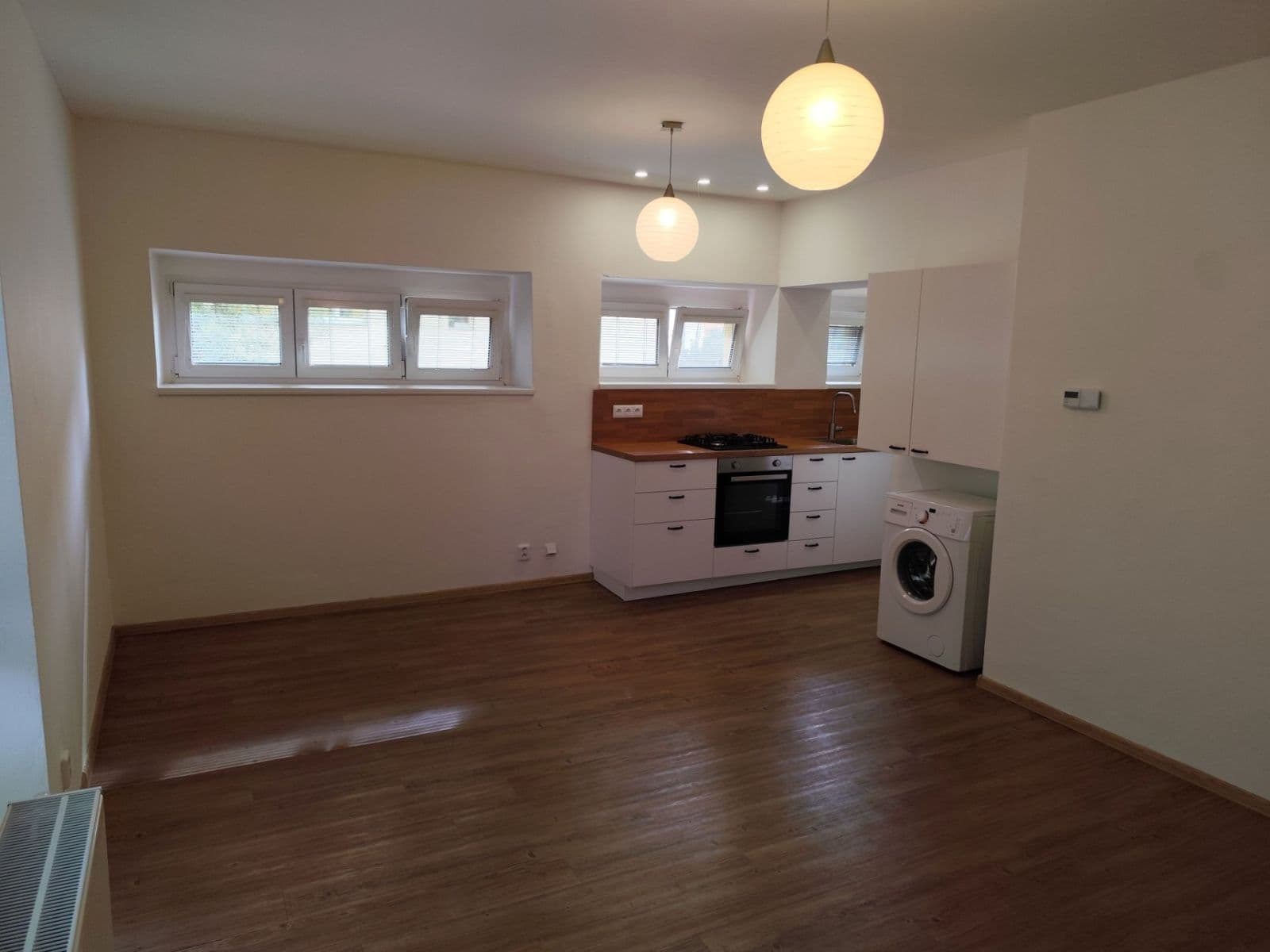 Pronájem bytu 2+kk 43 m², Renneská třída, Brno, Jihomoravský kraj Pronájem bytu 2+kk 43 m², Renneská třída, Brno, Jihomoravský kraj