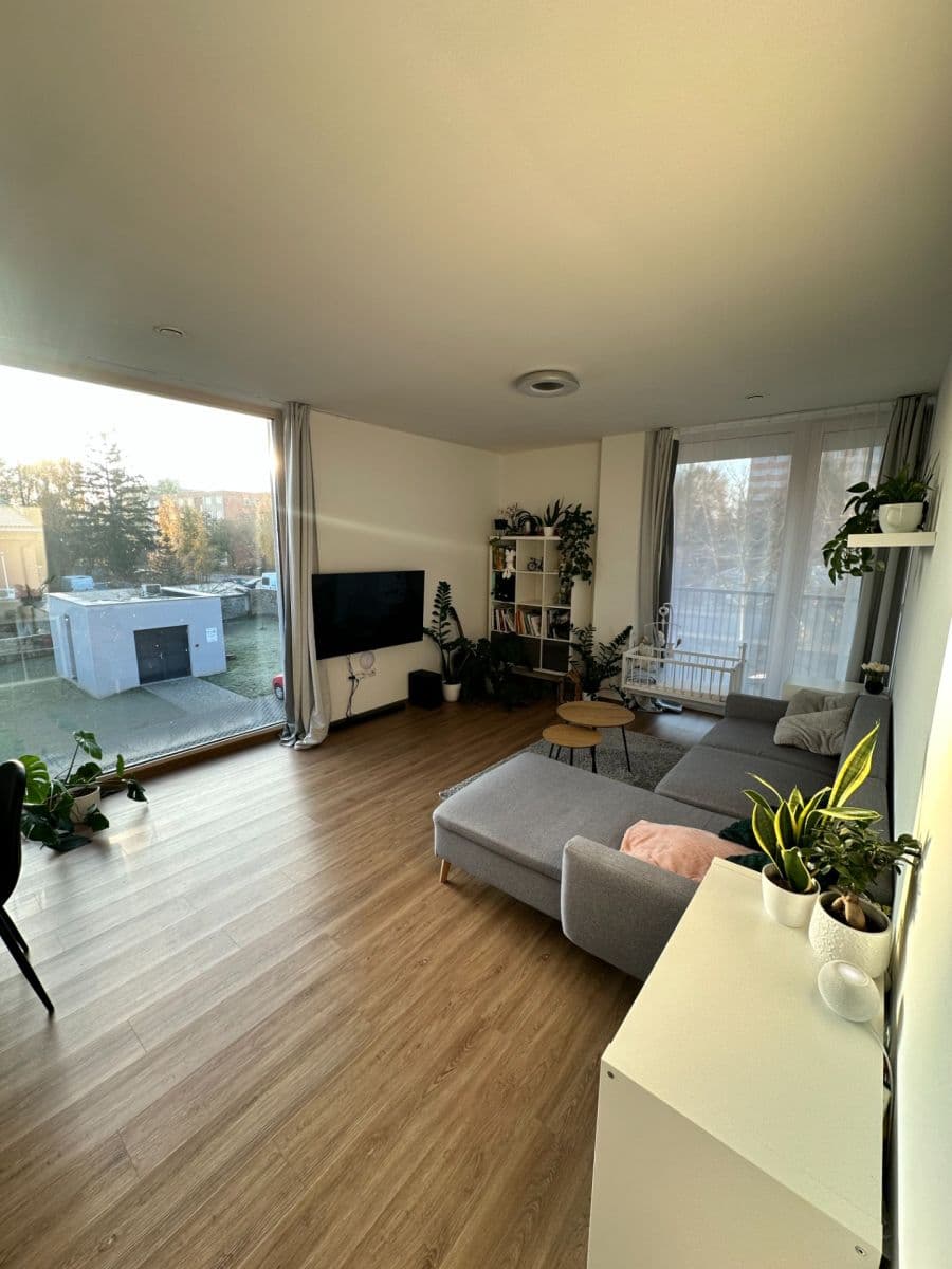 Pronájem bytu 2+kk 55 m², Náchodská, Tábor, Jihočeský kraj Pronájem bytu 2+kk 55 m², Náchodská, Tábor, Jihočeský kraj