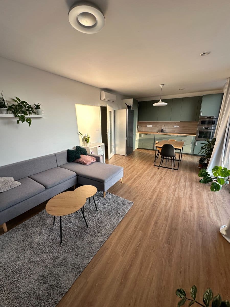Pronájem bytu 2+kk 55 m², Náchodská, Tábor, Jihočeský kraj Pronájem bytu 2+kk 55 m², Náchodská, Tábor, Jihočeský kraj