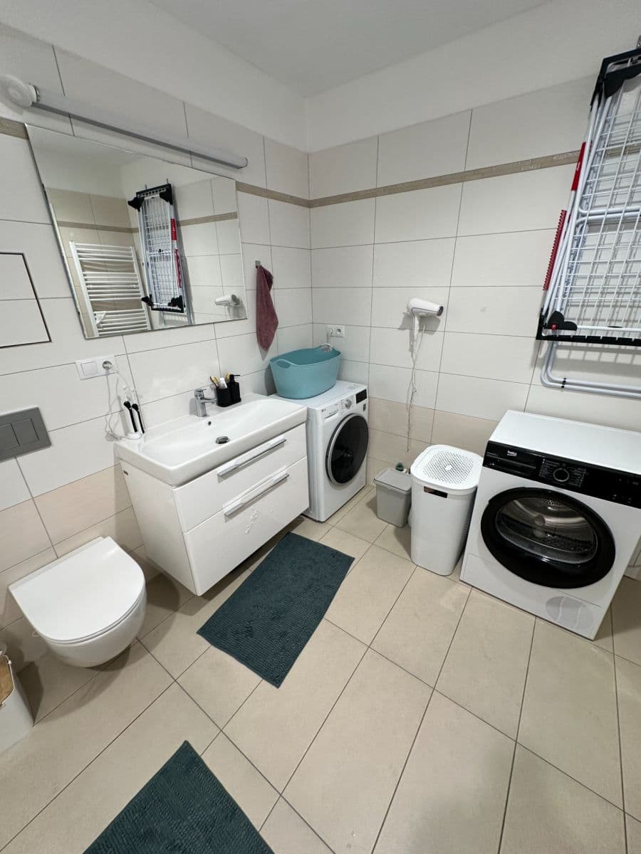 Pronájem bytu 2+kk 55 m², Náchodská, Tábor, Jihočeský kraj Pronájem bytu 2+kk 55 m², Náchodská, Tábor, Jihočeský kraj