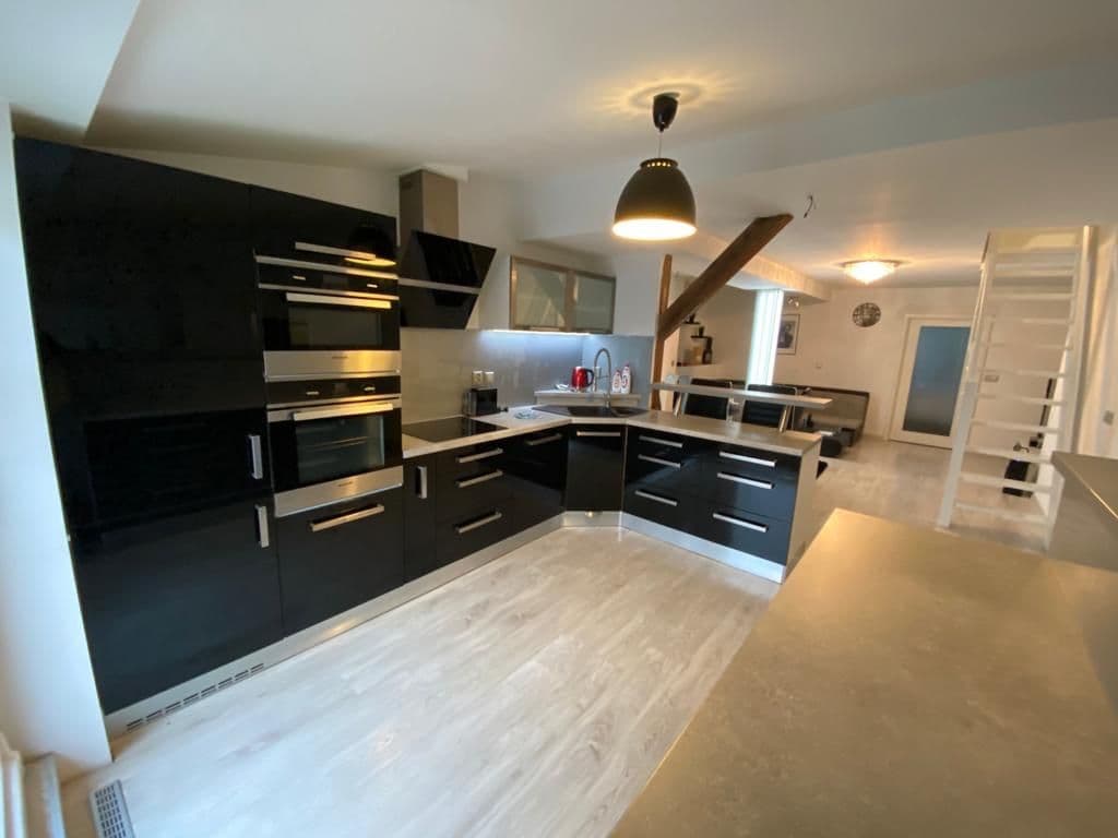 Prodej bytu 2+1 110 m², Osadní, Praha, Praha Prodej bytu 2+1 110 m², Osadní, Praha, Praha