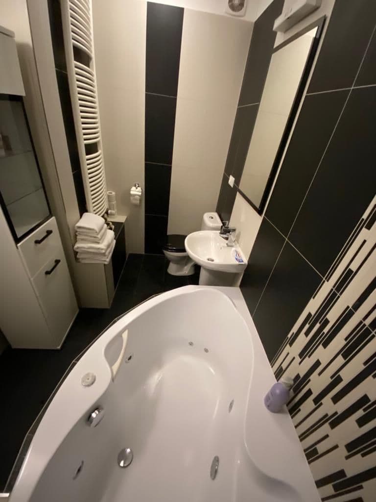 Prodej bytu 2+1 110 m², Osadní, Praha, Praha Prodej bytu 2+1 110 m², Osadní, Praha, Praha