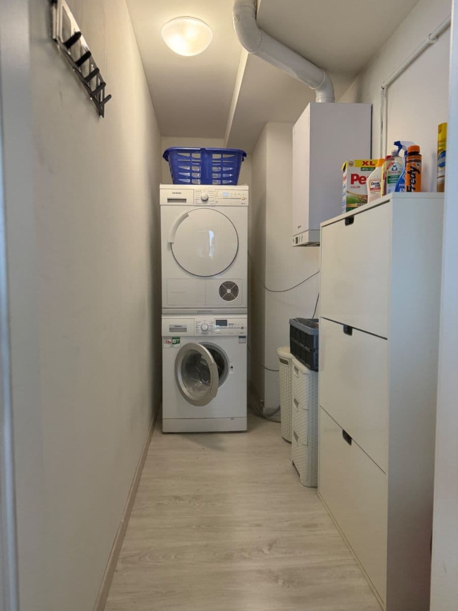 Prodej bytu 2+1 110 m², Osadní, Praha, Praha Prodej bytu 2+1 110 m², Osadní, Praha, Praha