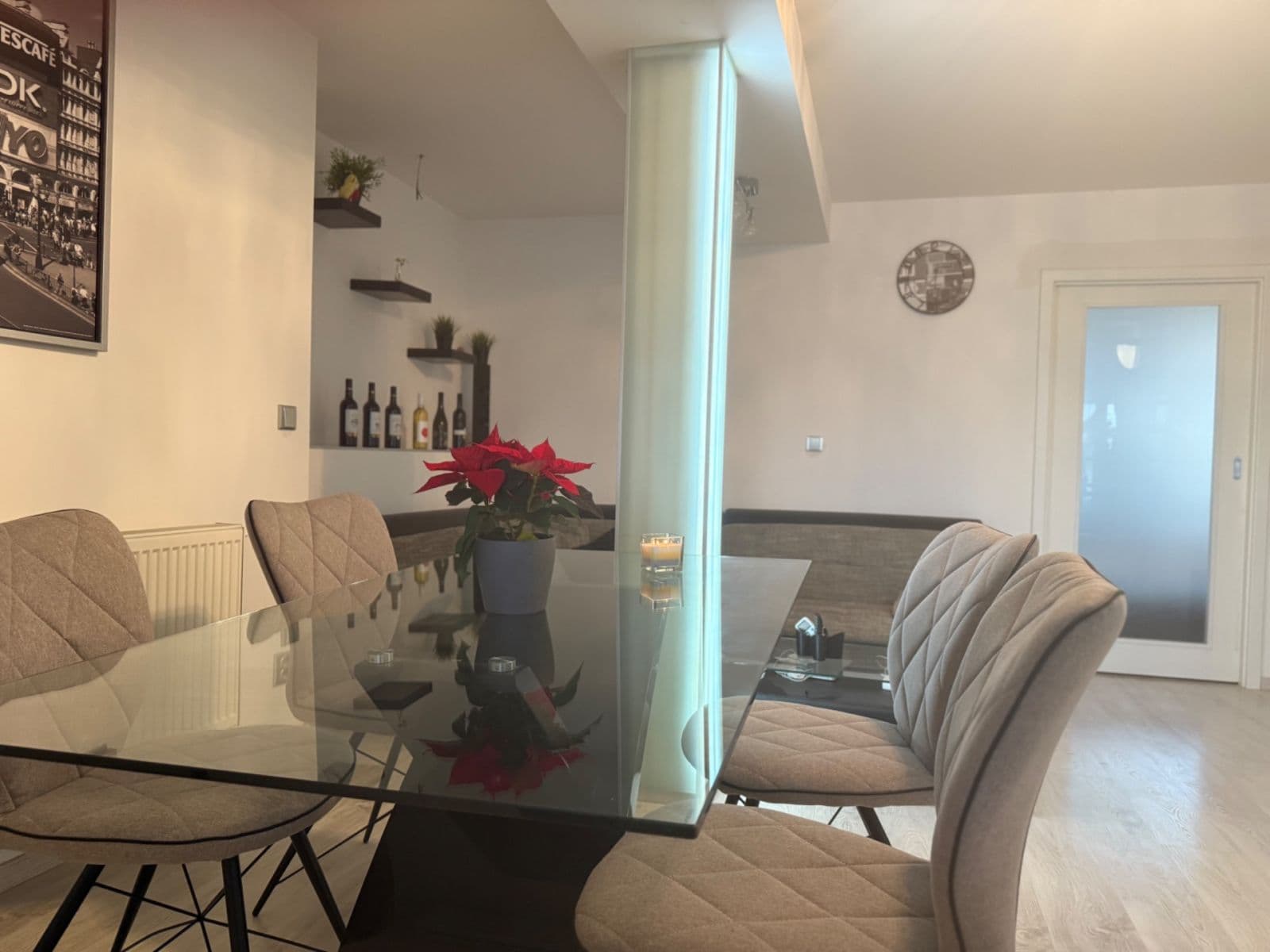 Prodej bytu 2+1 110 m², Osadní, Praha, Praha Prodej bytu 2+1 110 m², Osadní, Praha, Praha