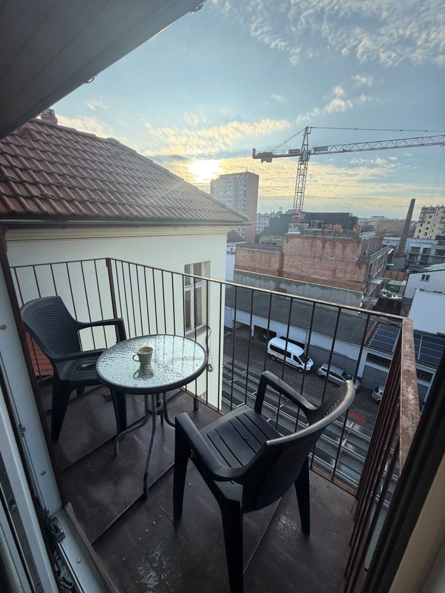 Prodej bytu 2+1 110 m², Osadní, Praha, Praha Prodej bytu 2+1 110 m², Osadní, Praha, Praha