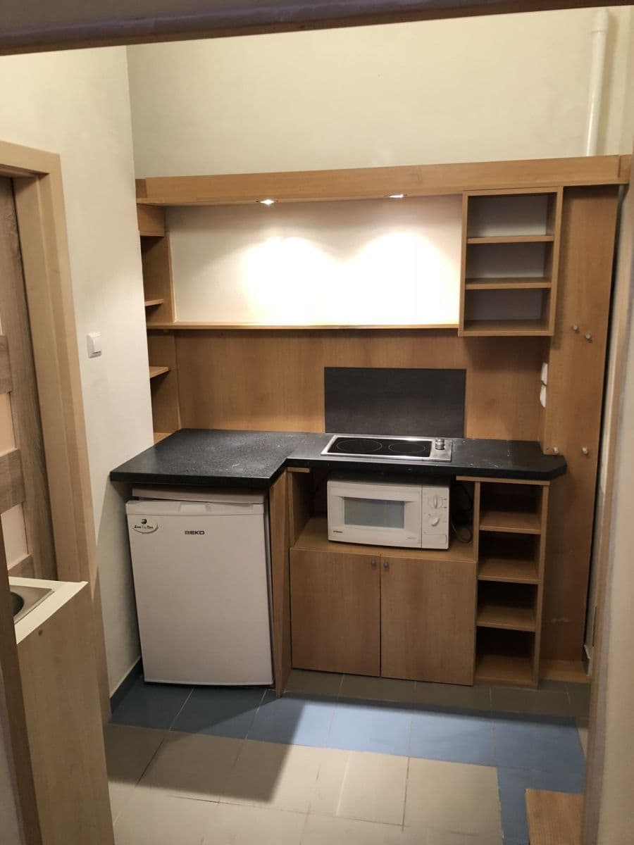 Prodej bytu 1+kk 27 m², Vlastislavova, Praha, Praha Prodej bytu 1+kk 27 m², Vlastislavova, Praha, Praha