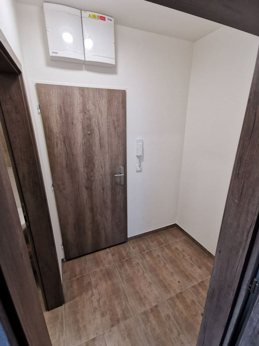 Pronájem bytu 1+kk 21 m², Mikšíčkova, Brno, Jihomoravský kraj Pronájem bytu 1+kk 21 m², Mikšíčkova, Brno, Jihomoravský kraj