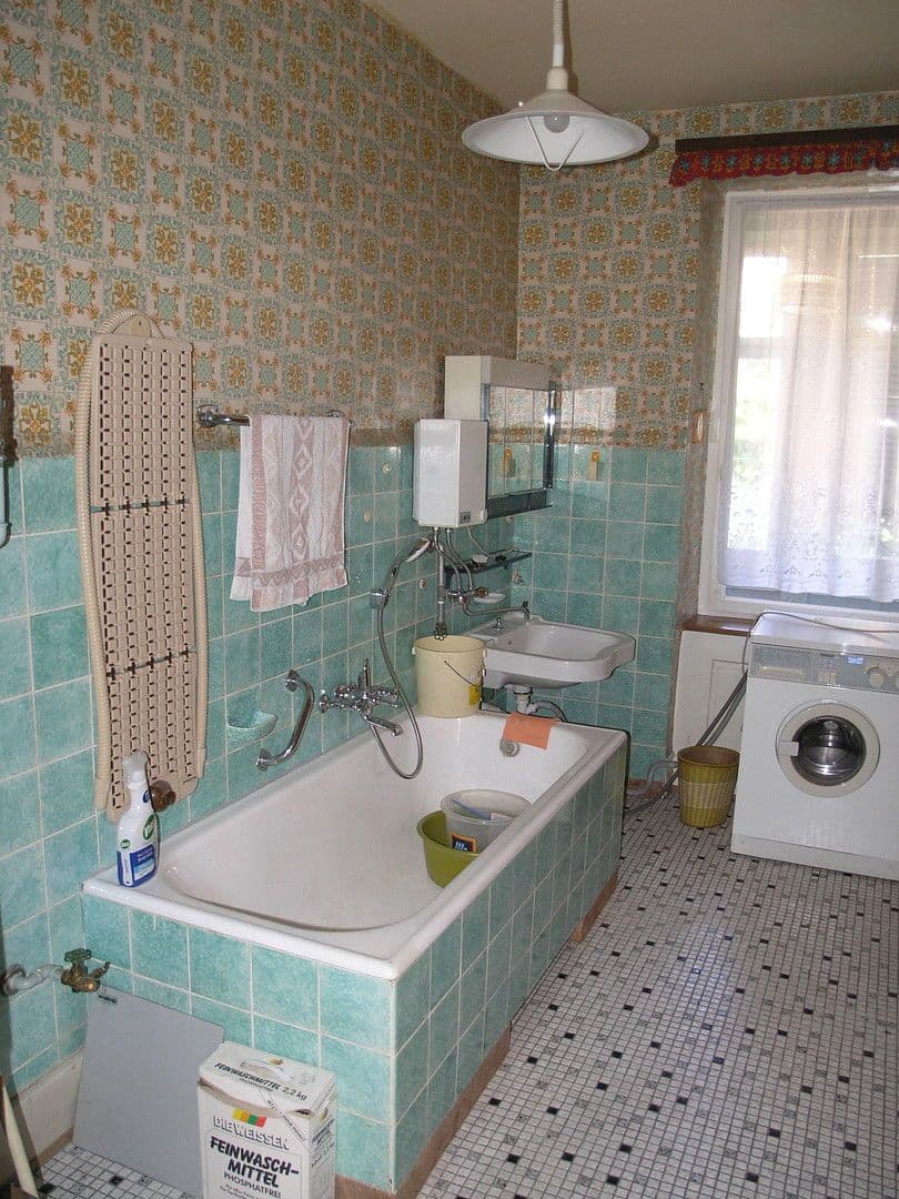 Pronájem bytu 4+kk 92 m², Bergstrasse 10, Lörrach, Bádensko-Württembersko Pronájem bytu 4+kk 92 m², Bergstrasse 10, Lörrach, Bádensko-Württembersko