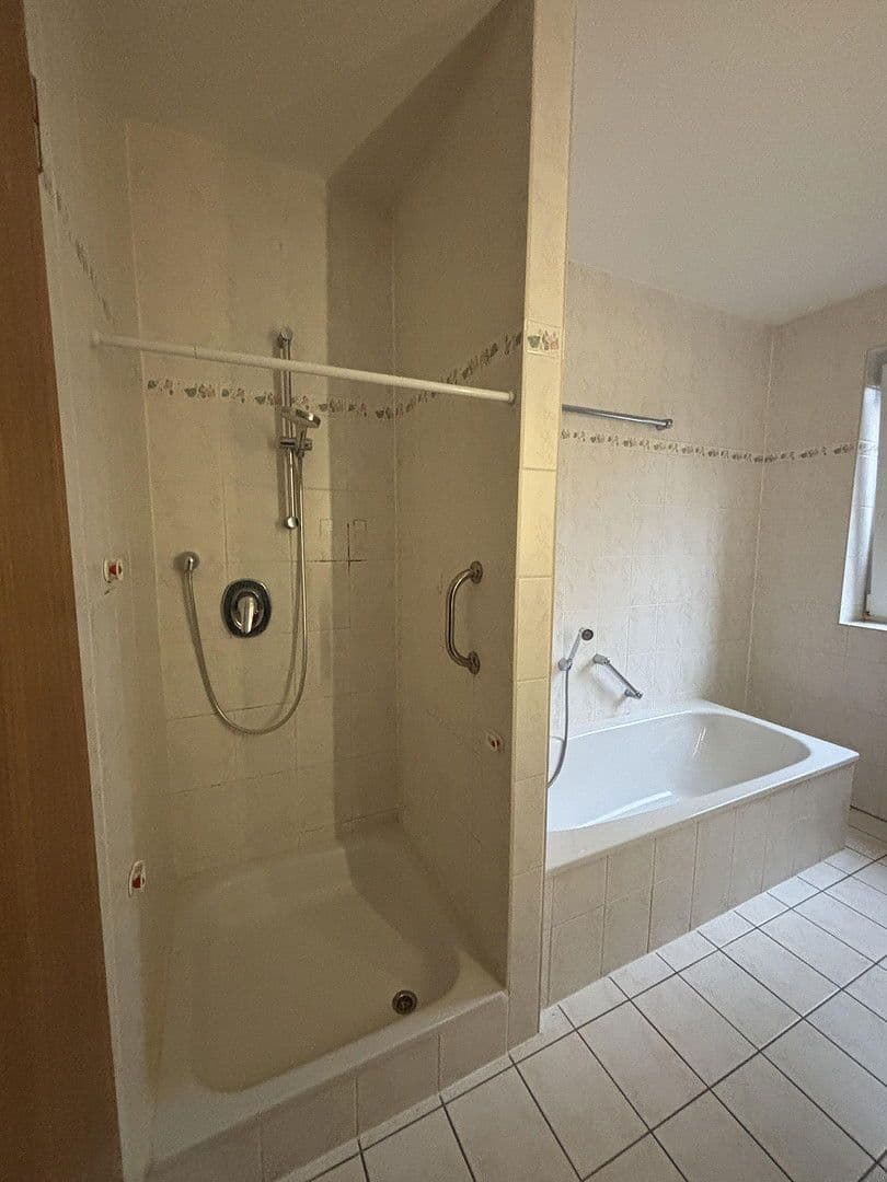 Pronájem bytu 4+1 94 m², Bodenwerder, Dolní Sasko Pronájem bytu 4+1 94 m², Bodenwerder, Dolní Sasko