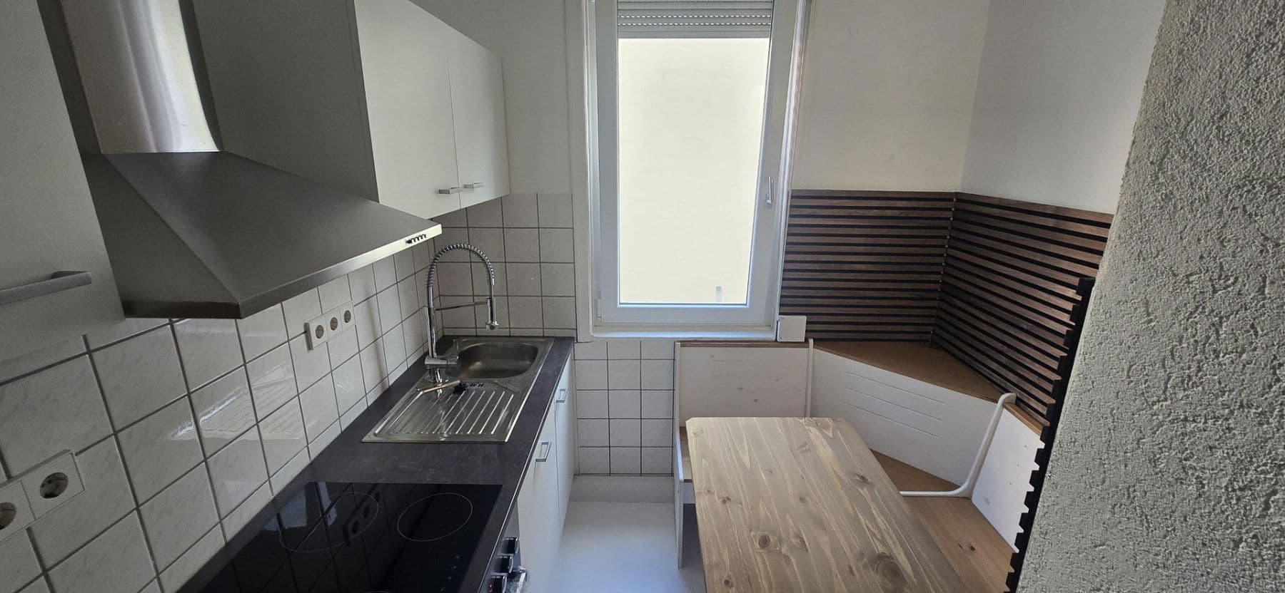 Pronájem bytu 1+1 32 m², Duisburgerstraße 22, Bad Cannstatt, Bádensko-Württembersko Pronájem bytu 1+1 32 m², Duisburgerstraße 22, Bad Cannstatt, Bádensko-Württembersko