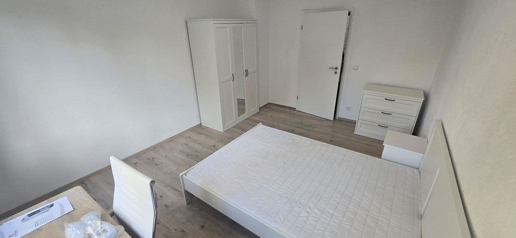 Pronájem bytu 1+1 32 m², Duisburgerstraße 22, Bad Cannstatt, Bádensko-Württembersko Pronájem bytu 1+1 32 m², Duisburgerstraße 22, Bad Cannstatt, Bádensko-Württembersko