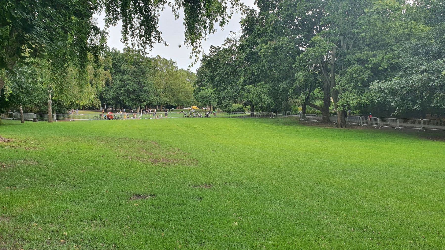 Pronájem bytu 2+1 55 m², Uhlandstraße 103a, Berlin, Berlín Pronájem bytu 2+1 55 m², Uhlandstraße 103a, Berlin, Berlín