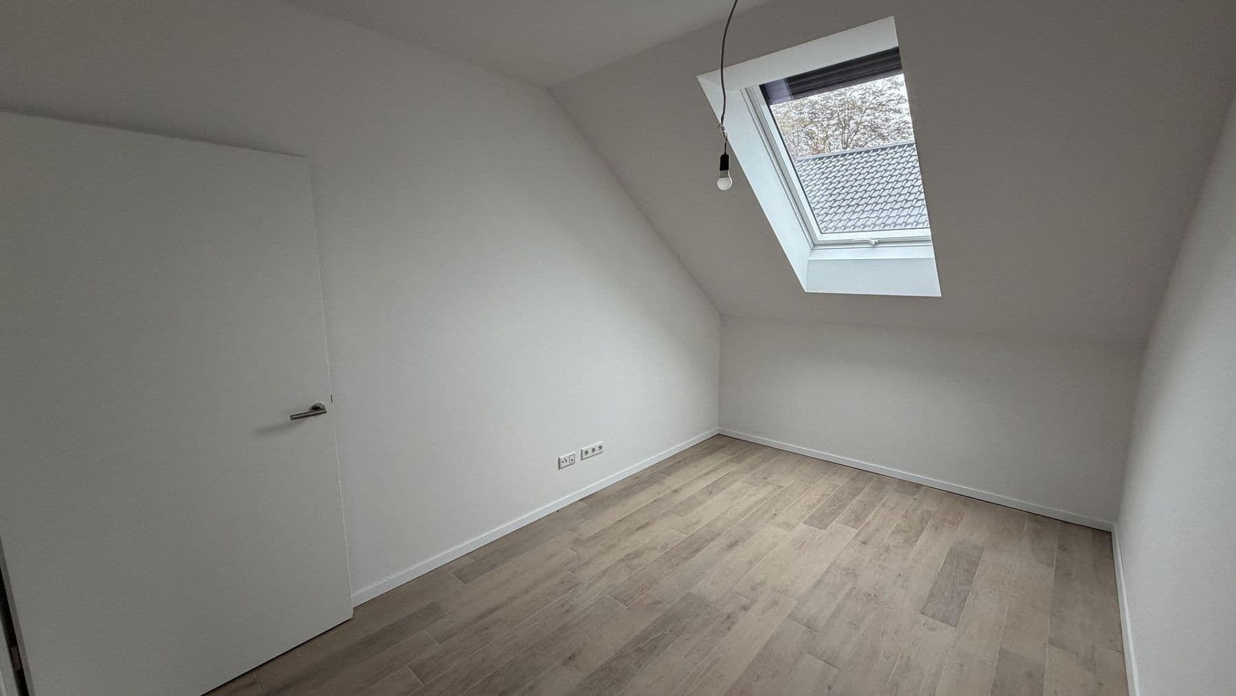 Pronájem bytu 3+1 90 m², Köln, Severní Porýní-Vestfálsko Pronájem bytu 3+1 90 m², Köln, Severní Porýní-Vestfálsko