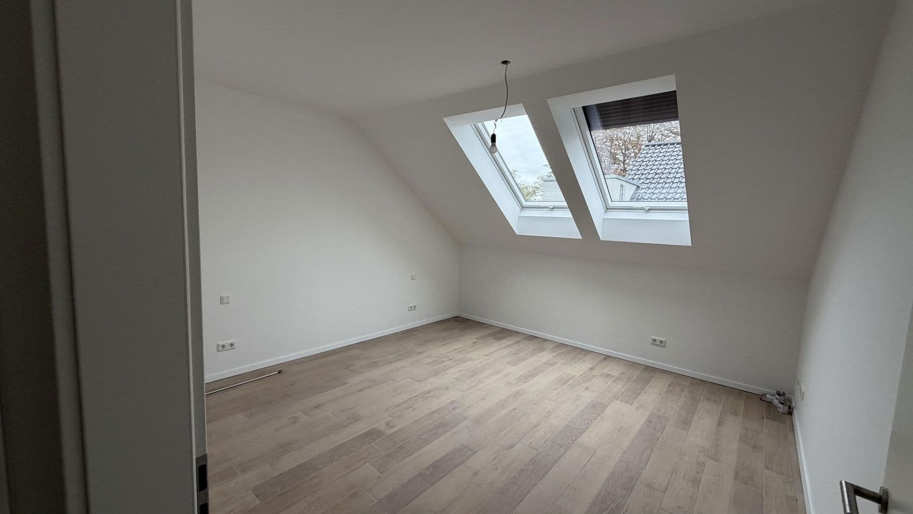 Pronájem bytu 3+1 90 m², Köln, Severní Porýní-Vestfálsko Pronájem bytu 3+1 90 m², Köln, Severní Porýní-Vestfálsko