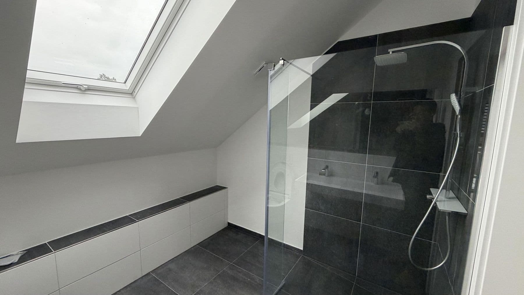 Pronájem bytu 3+1 90 m², Köln, Severní Porýní-Vestfálsko Pronájem bytu 3+1 90 m², Köln, Severní Porýní-Vestfálsko