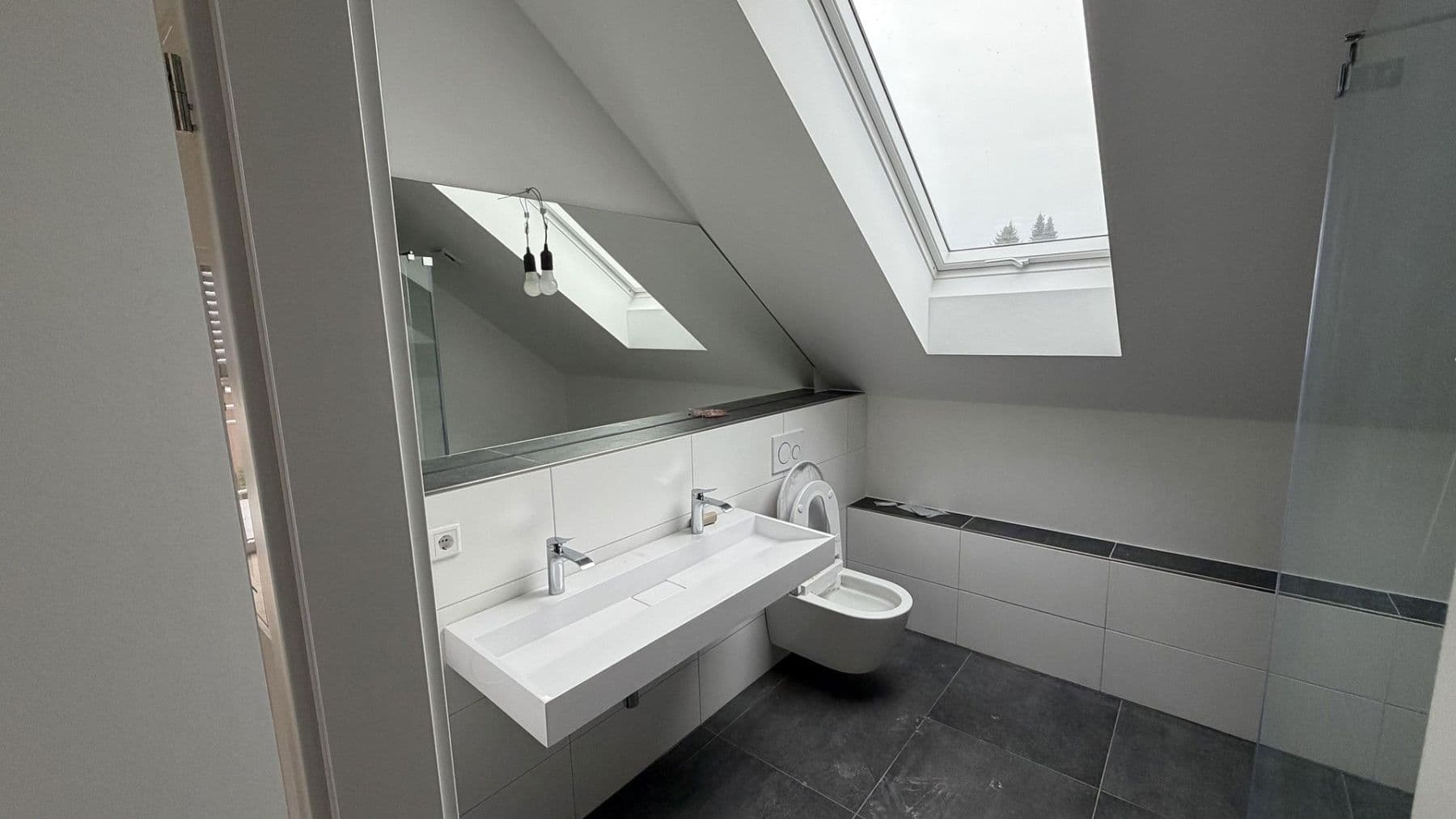 Pronájem bytu 3+1 90 m², Köln, Severní Porýní-Vestfálsko Pronájem bytu 3+1 90 m², Köln, Severní Porýní-Vestfálsko