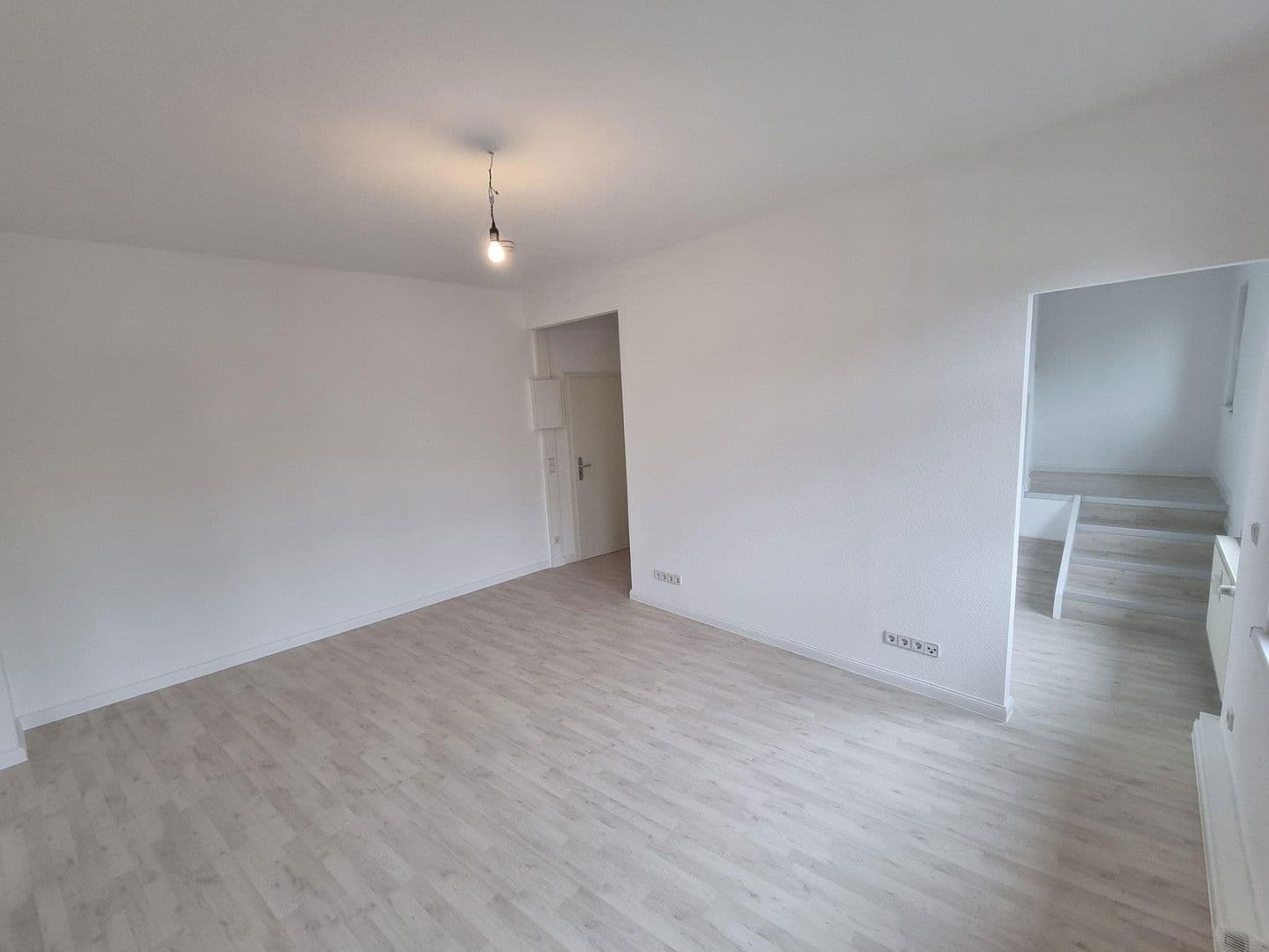Pronájem bytu 2+1 65 m², Adolf-Reichwein-Str. 11, Werneuchen, Braniborsko Pronájem bytu 2+1 65 m², Adolf-Reichwein-Str. 11, Werneuchen, Braniborsko