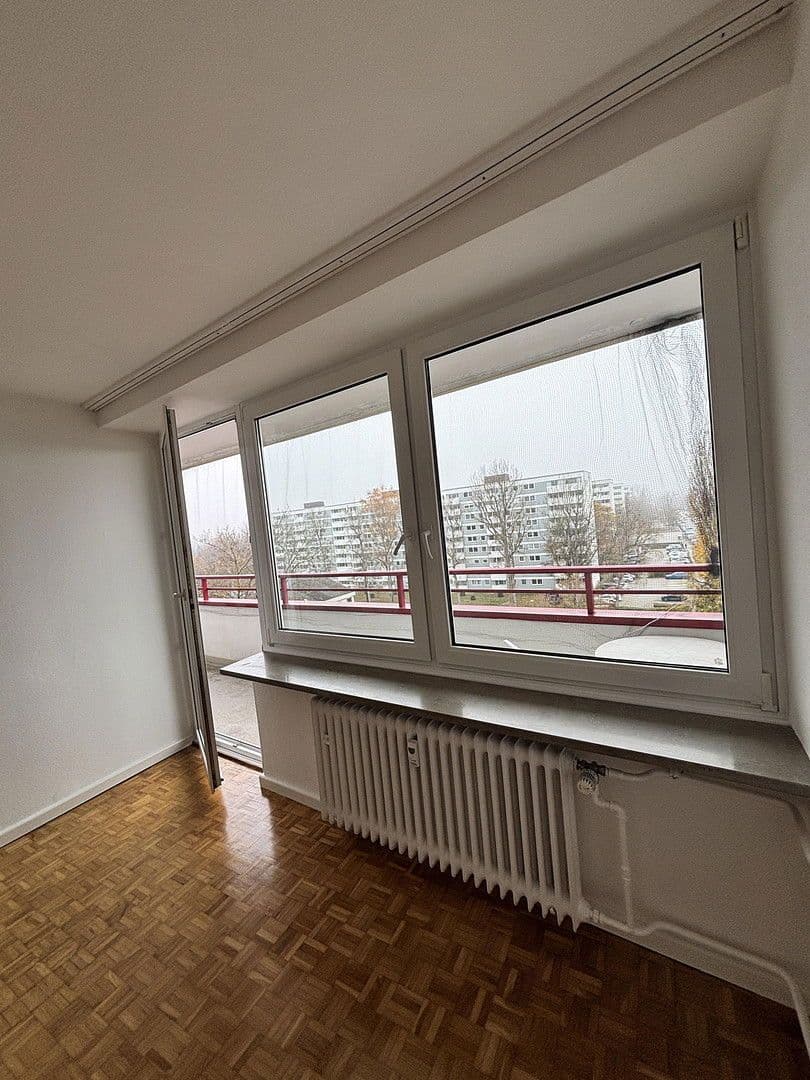 Prodej bytu 2+1 54 m², Engadiner Straße 52, München, Bavorsko Prodej bytu 2+1 54 m², Engadiner Straße 52, München, Bavorsko