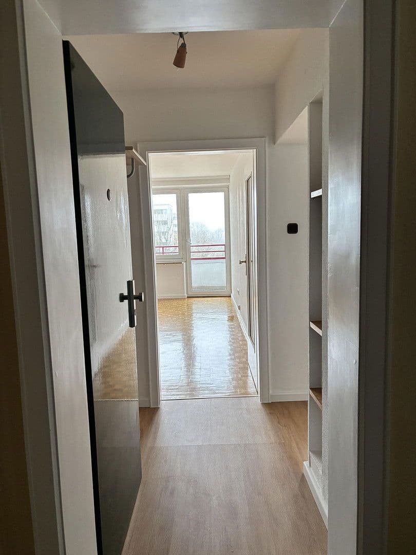 Prodej bytu 2+1 54 m², Engadiner Straße 52, München, Bavorsko Prodej bytu 2+1 54 m², Engadiner Straße 52, München, Bavorsko