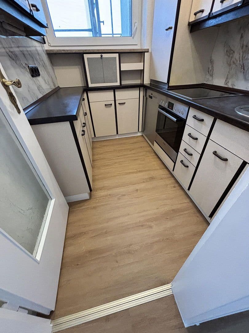 Prodej bytu 2+1 54 m², Engadiner Straße 52, München, Bavorsko Prodej bytu 2+1 54 m², Engadiner Straße 52, München, Bavorsko