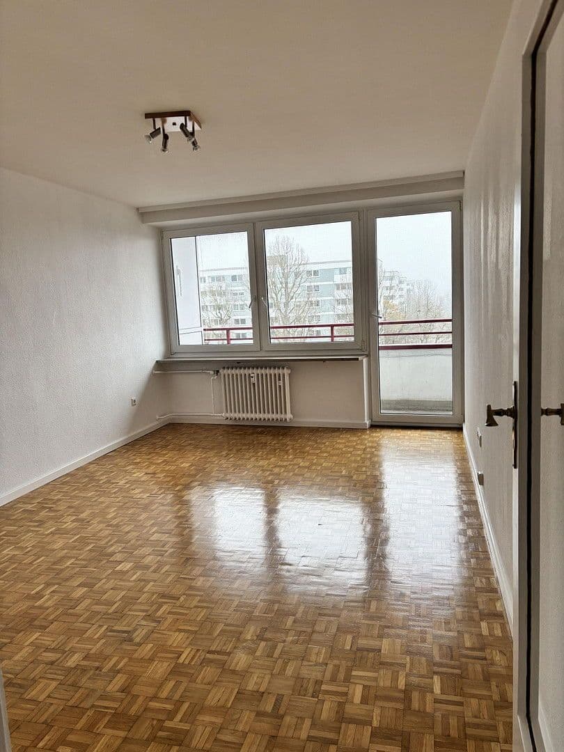 Prodej bytu 2+1 54 m², Engadiner Straße 52, München, Bavorsko Prodej bytu 2+1 54 m², Engadiner Straße 52, München, Bavorsko