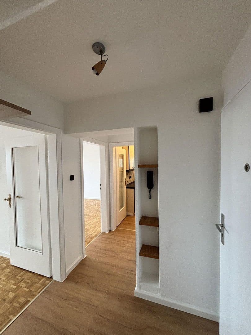 Prodej bytu 2+1 54 m², Engadiner Straße 52, München, Bavorsko Prodej bytu 2+1 54 m², Engadiner Straße 52, München, Bavorsko