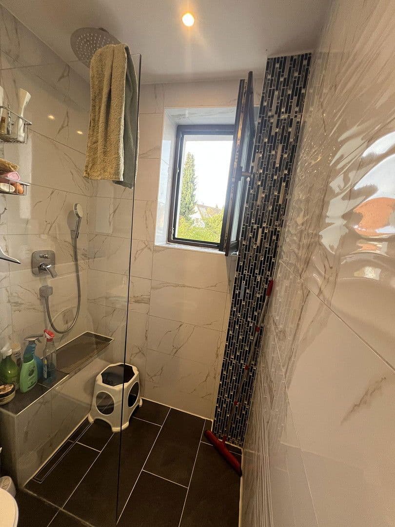 Prodej domu 187 m², pozemek 1.075 m², Augsburg, Bavorsko Prodej domu 187 m², pozemek 1.075 m², Augsburg, Bavorsko