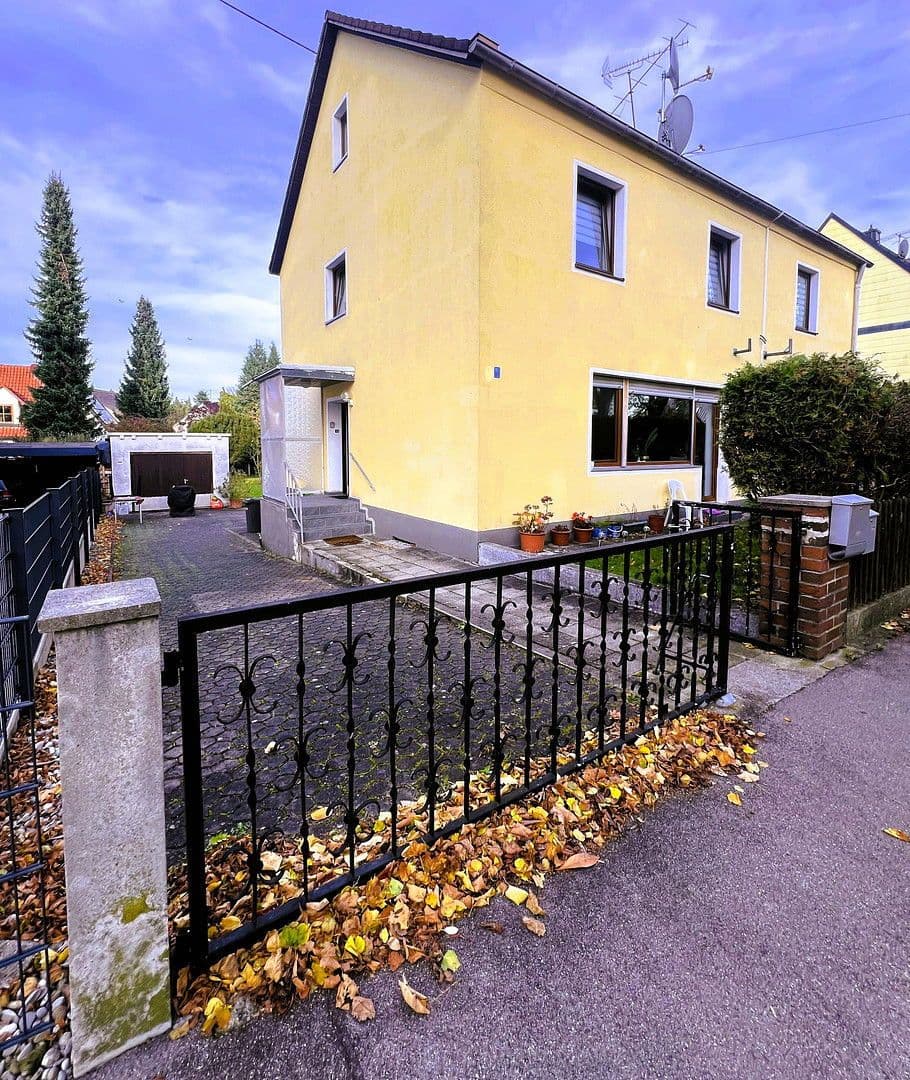 Prodej domu 187 m², pozemek 1.075 m², Augsburg, Bavorsko Prodej domu 187 m², pozemek 1.075 m², Augsburg, Bavorsko