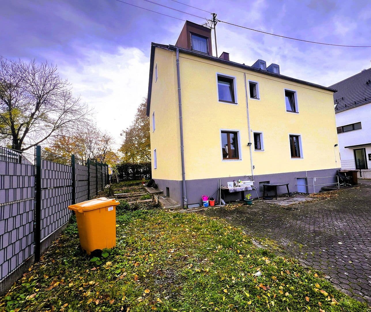 Prodej domu 187 m², pozemek 1.075 m², Augsburg, Bavorsko Prodej domu 187 m², pozemek 1.075 m², Augsburg, Bavorsko