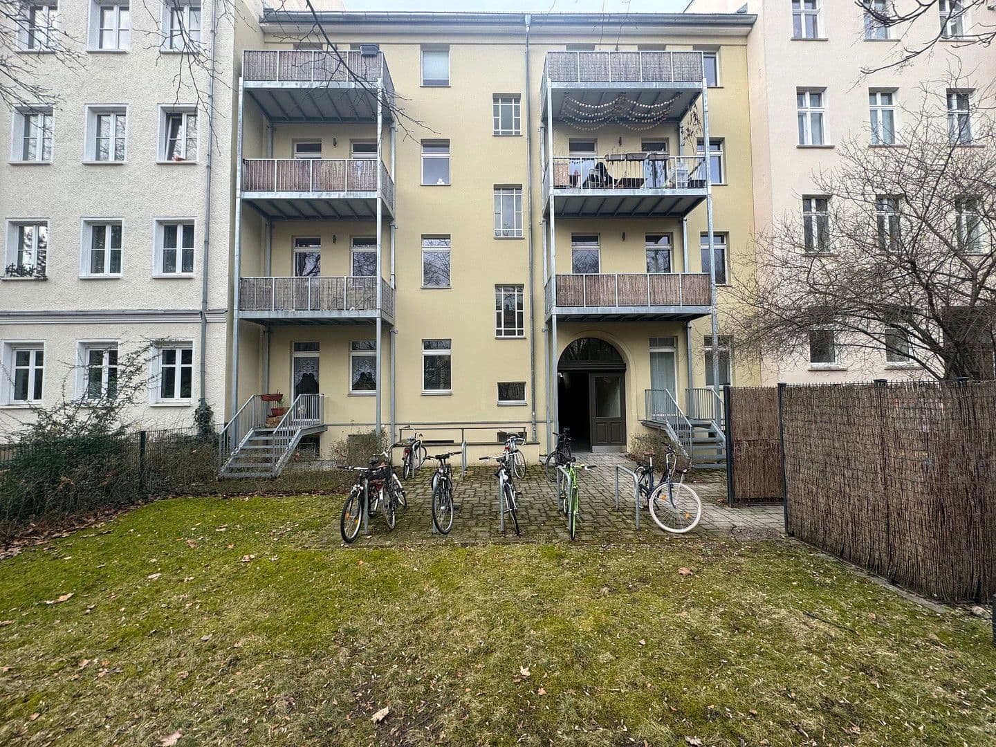 Prodej bytu 2+kk 86 m², Colbe Str. 23, Berlin Friedrichshain, Berlín Prodej bytu 2+kk 86 m², Colbe Str. 23, Berlin Friedrichshain, Berlín